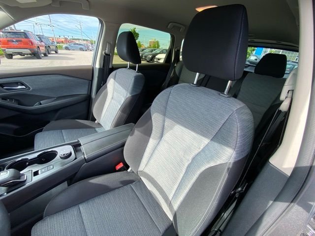Used 2023 Gray Nissan SV image 12