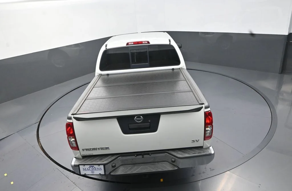 Used 2017 White Nissan SV image 19