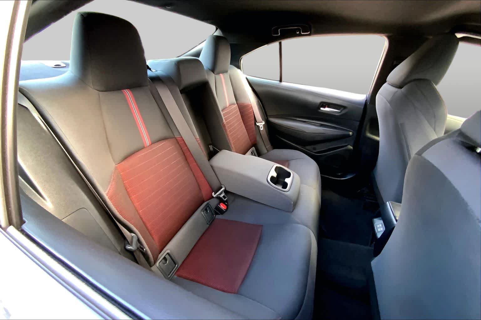 Used 2025 Underground Toyota SE image 19