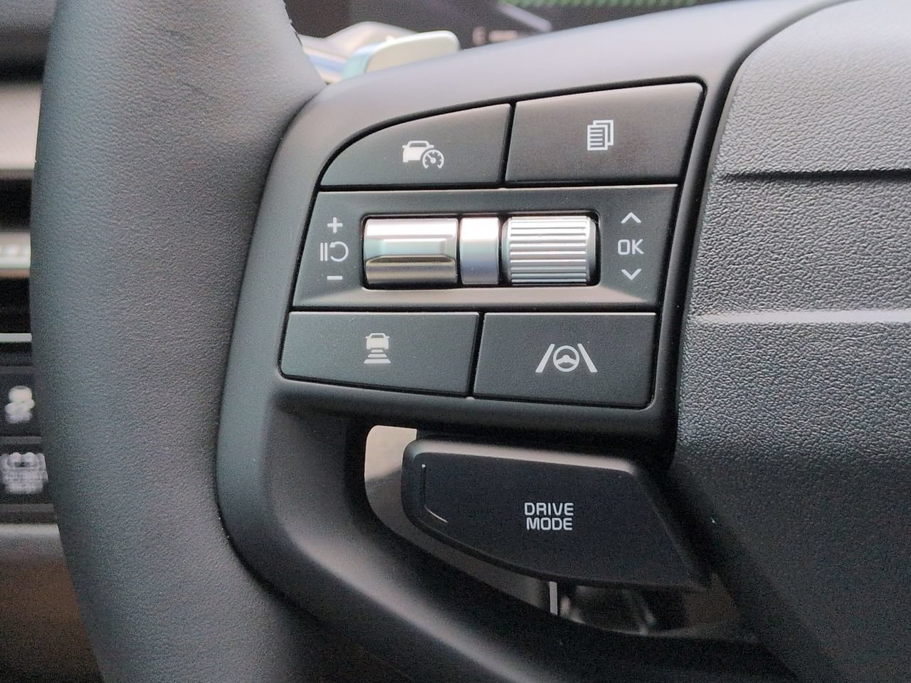 New 2027 Gravity Gray Kia LX image 25