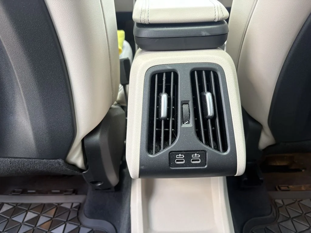 Used 2025 Alpine White BMW xDrive28i image 25