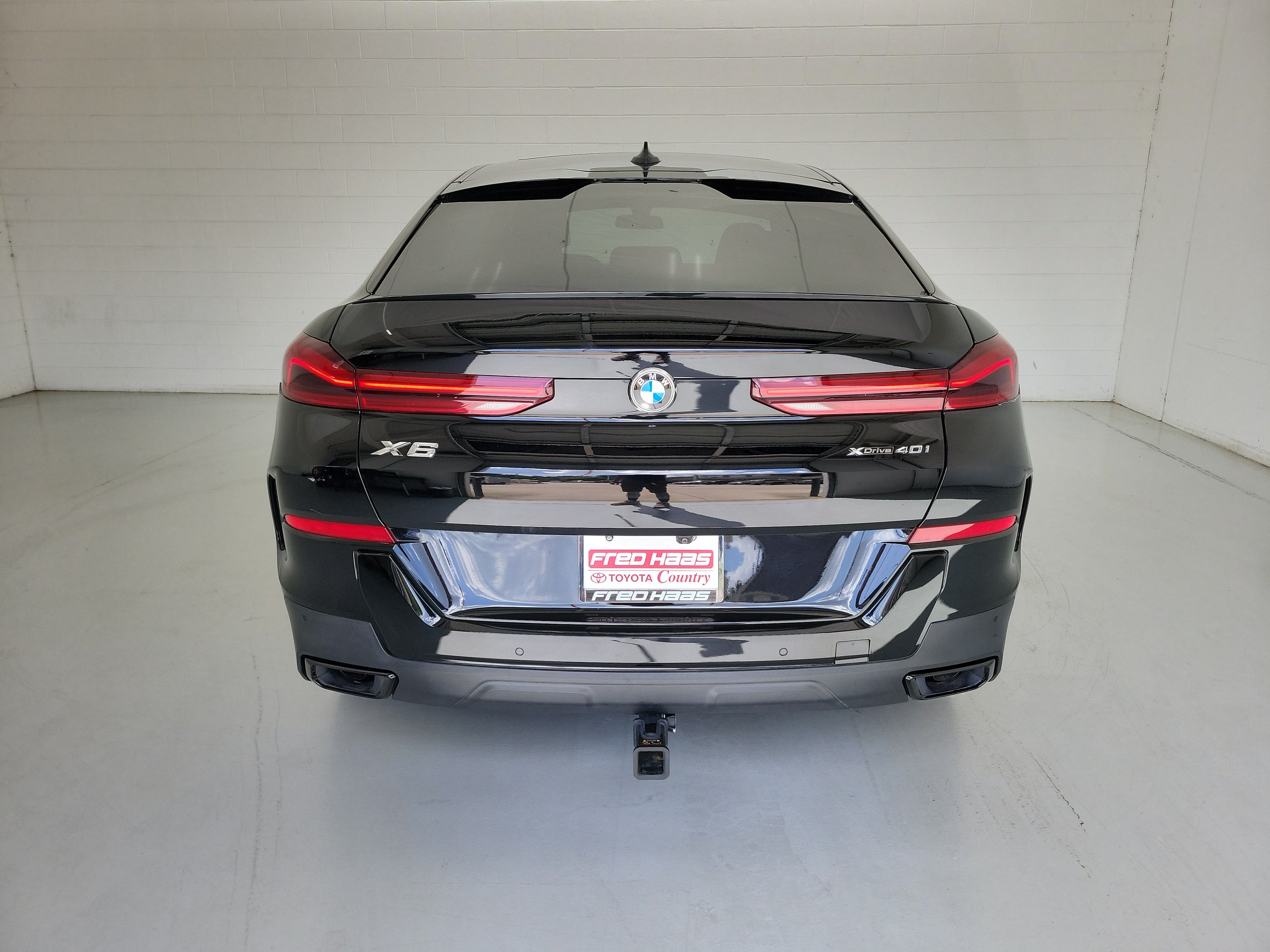 Used 2022 Jet Black BMW xDrive40i image 6