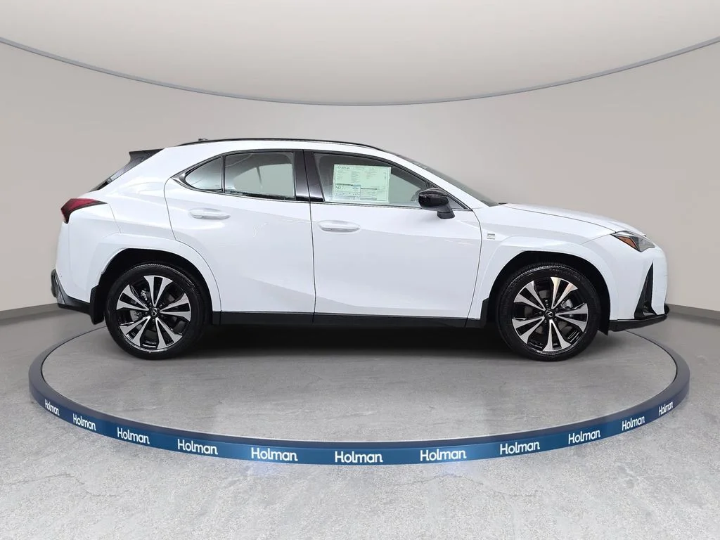 New 2026 Ultra White with Obsidian roof Lexus F SPORT DESIGN AWD image 4