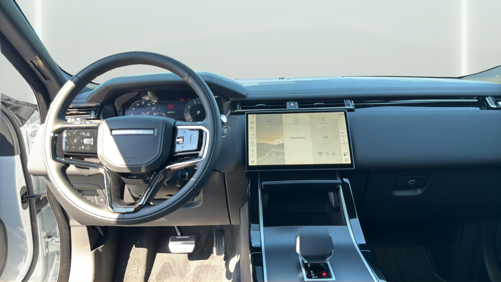 New 2026 Arroios Grey Land Rover  image 26