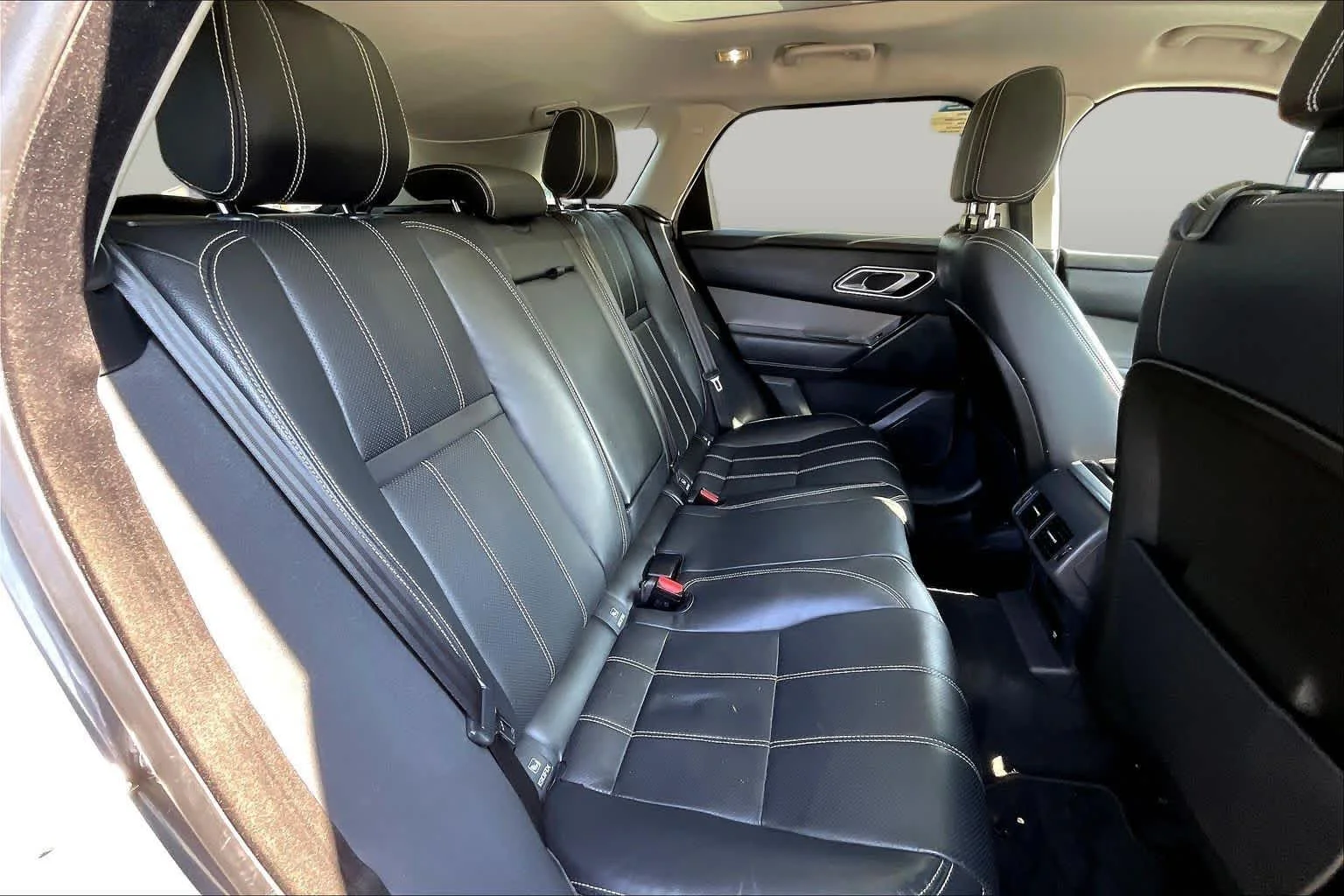Used 2019 Corris Grey Metallic Land Rover S image 21
