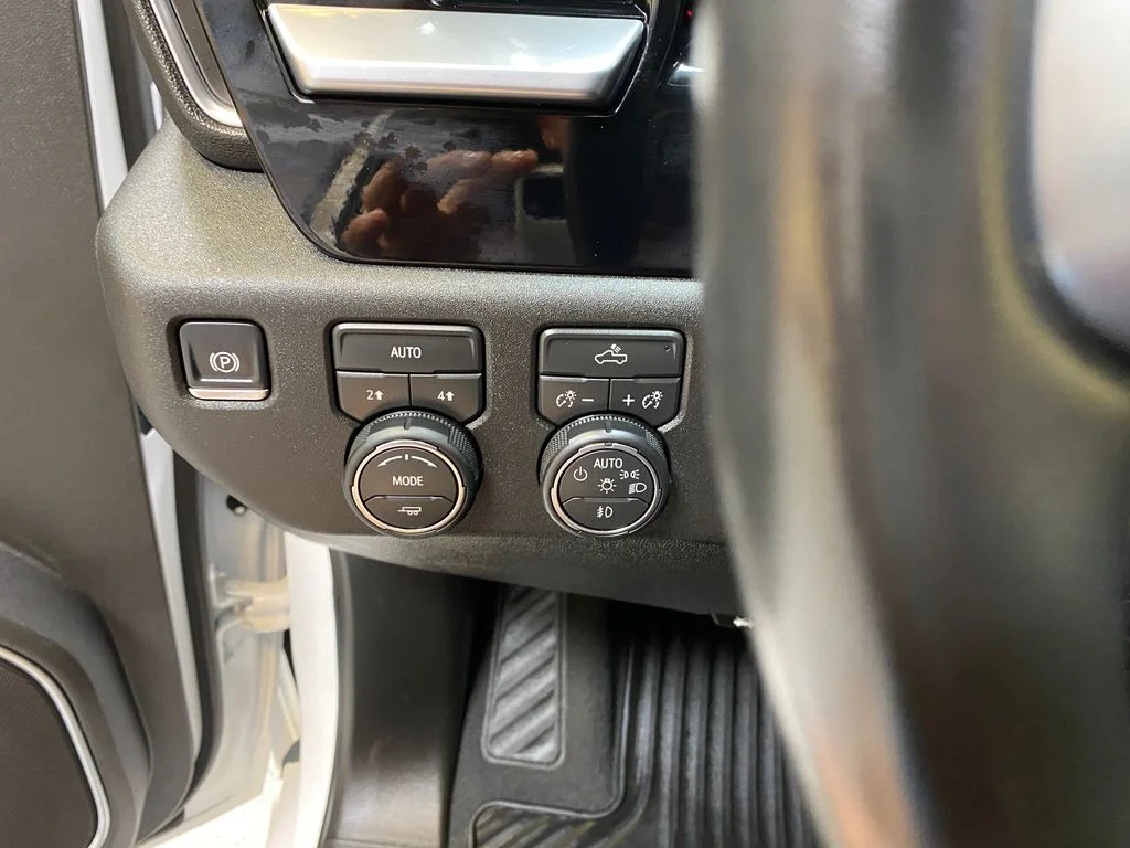 Used 2026 White Chevrolet RST image 34
