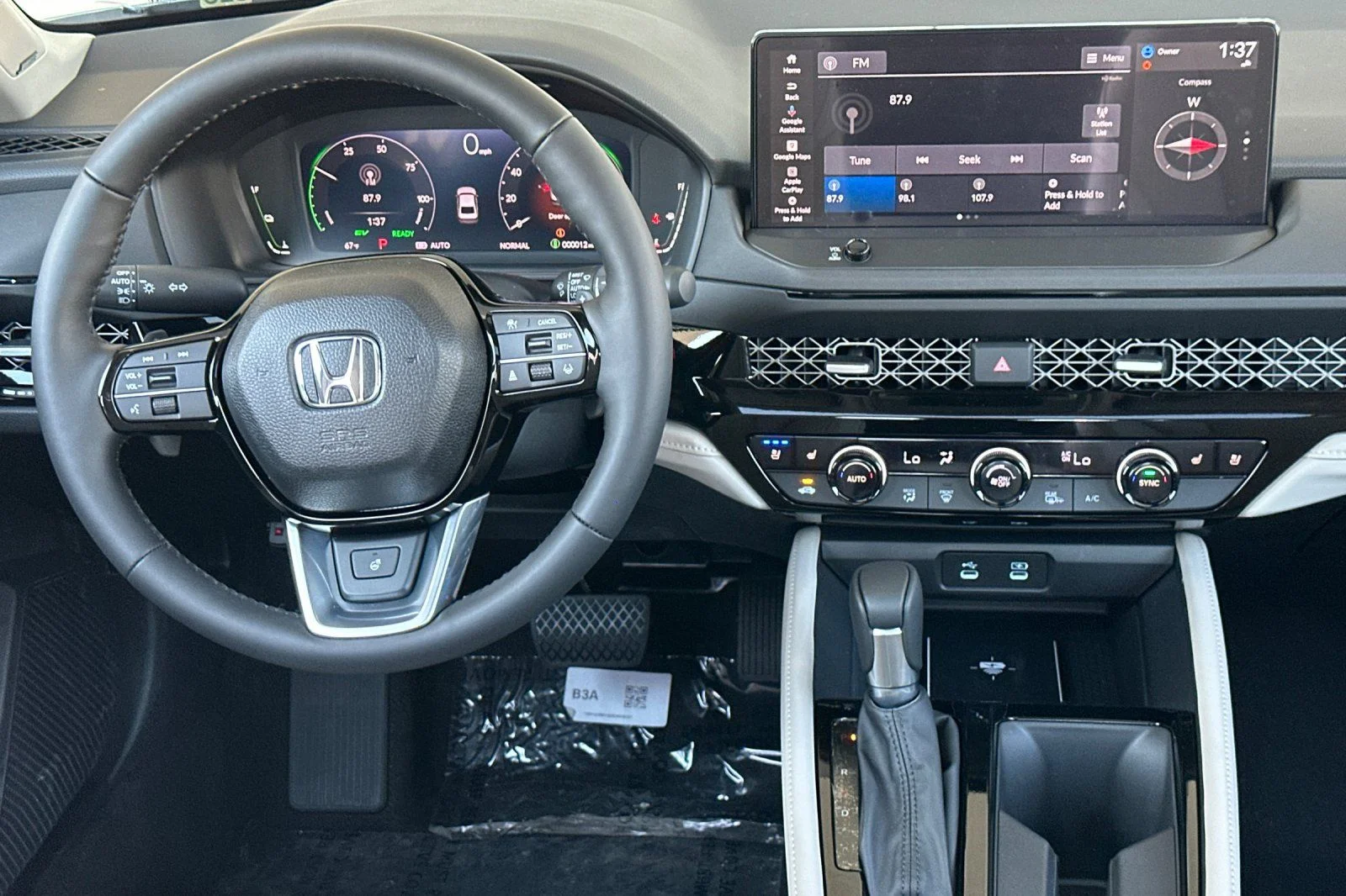 New 2026 Urban Gray Pearl Honda Touring image 15