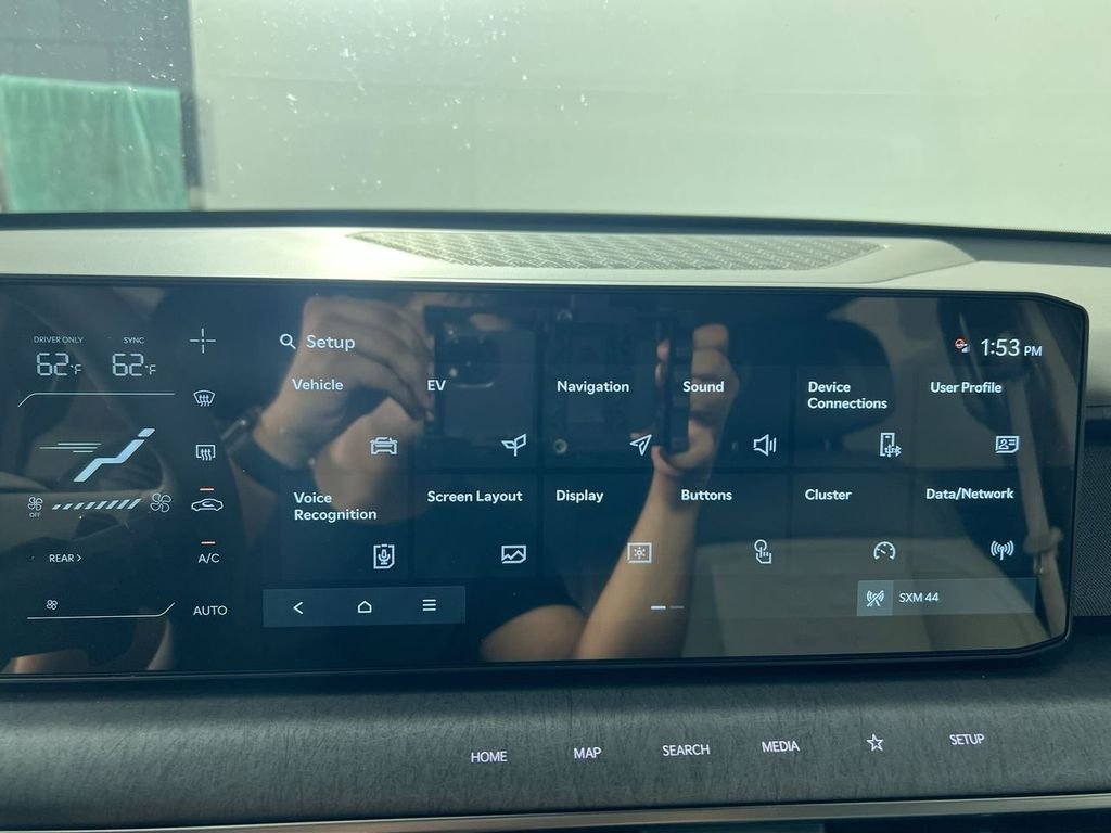 New 2026 Ebony Black Kia Wind AWD image 27
