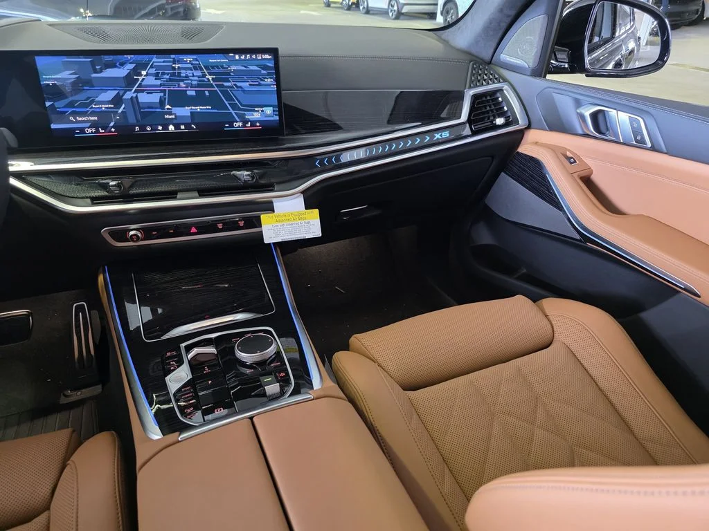 New 2026 Carbon Black Metallic BMW xDrive50e image 10