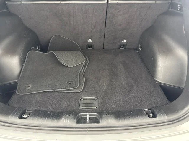 Used 2025 Silver Jeep Limited image 31