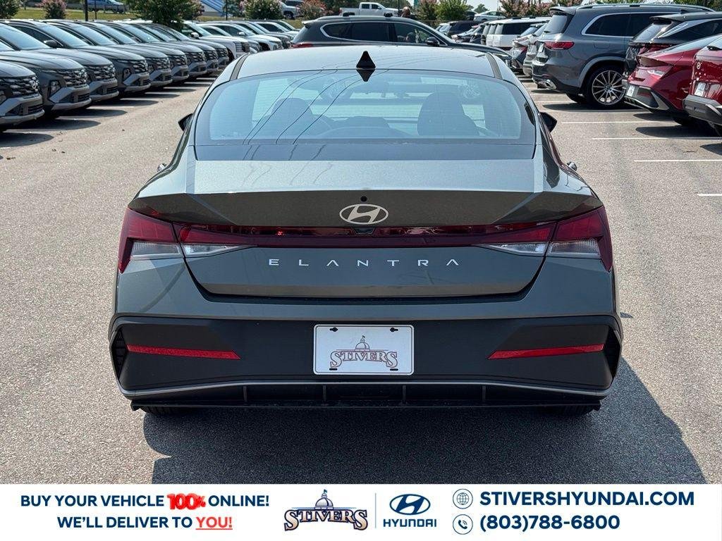 New 2026 Gray Hyundai SE image 13