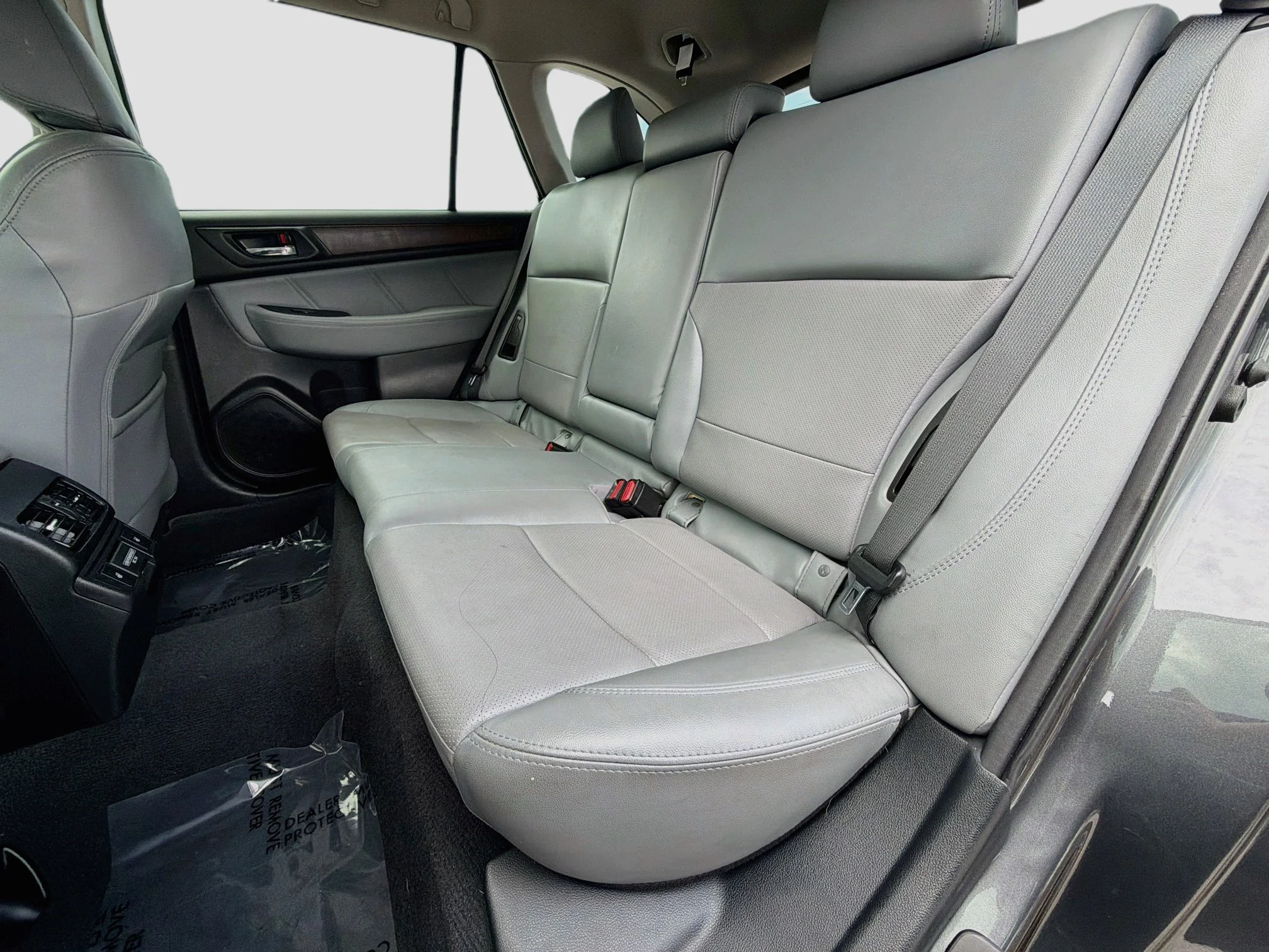 Used 2018 Magnetite Gray Metallic Subaru Limited image 18