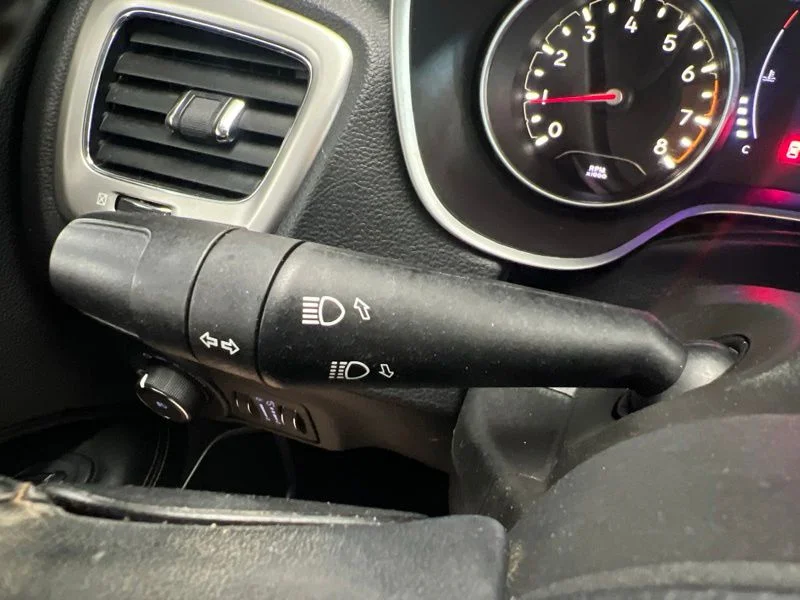 Used 2020 Gray Jeep Latitude image 20