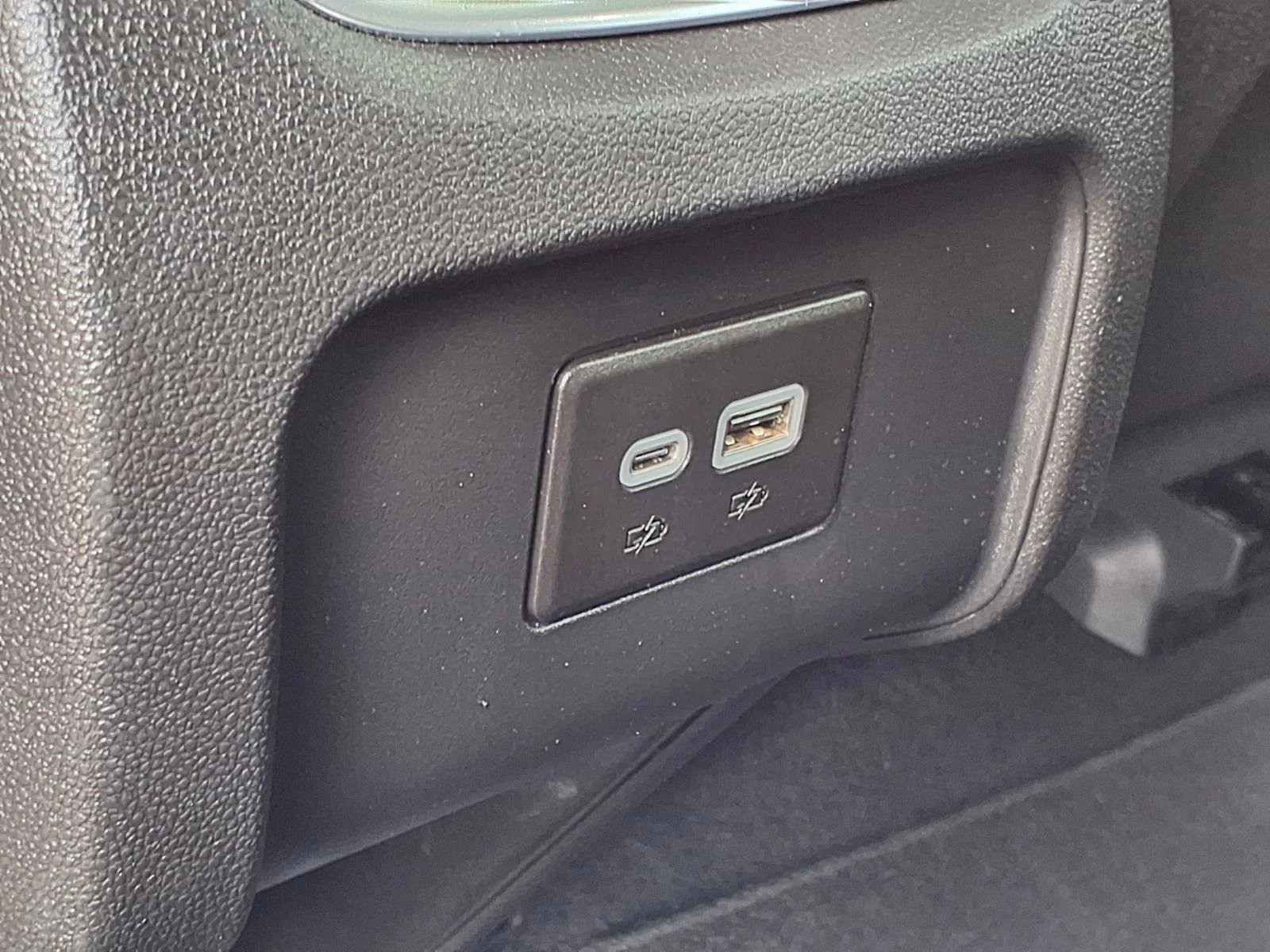 Used 2025 Summit White Chevrolet LT image 15