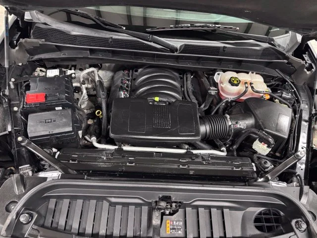 Used 2022 Black GMC AT4 image 25