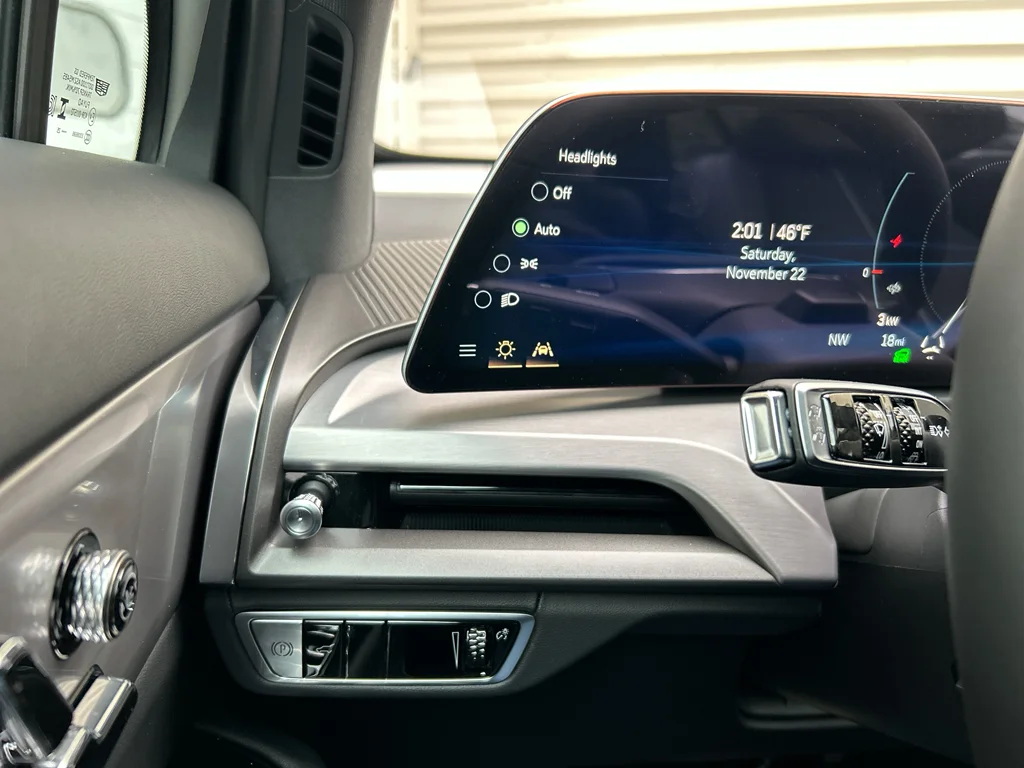 2026 Cadillac VISTIQ Luxury - Photo 25