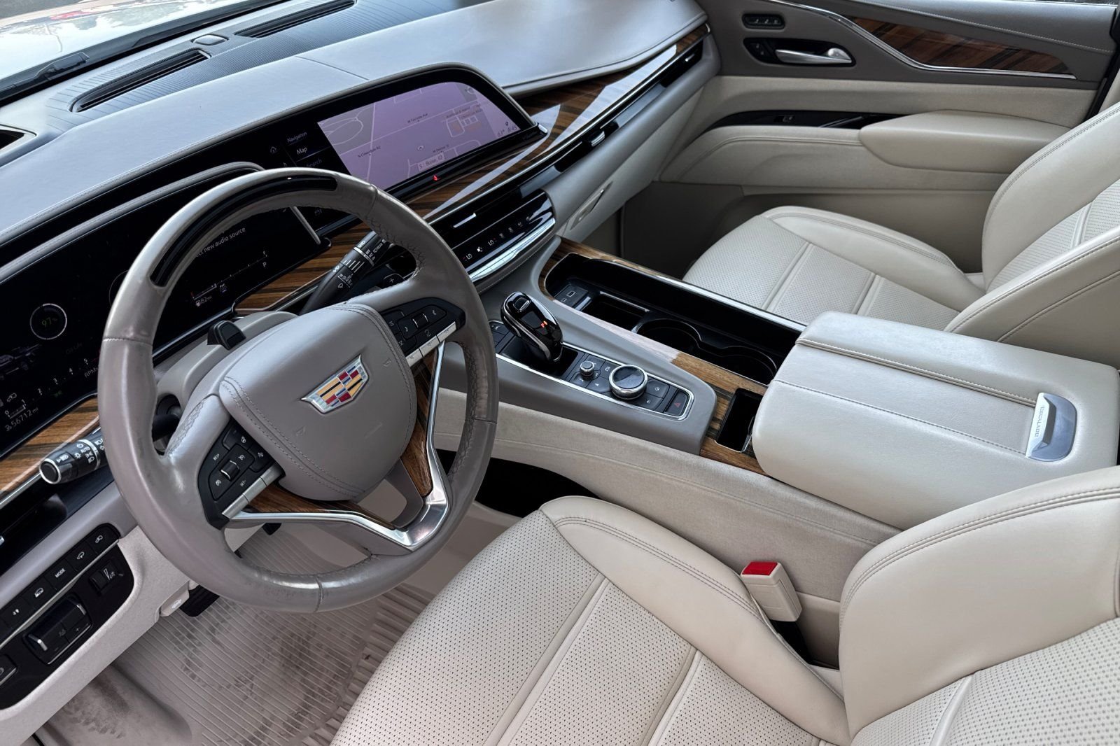 Used 2024 White Cadillac Sport Platinum image 10
