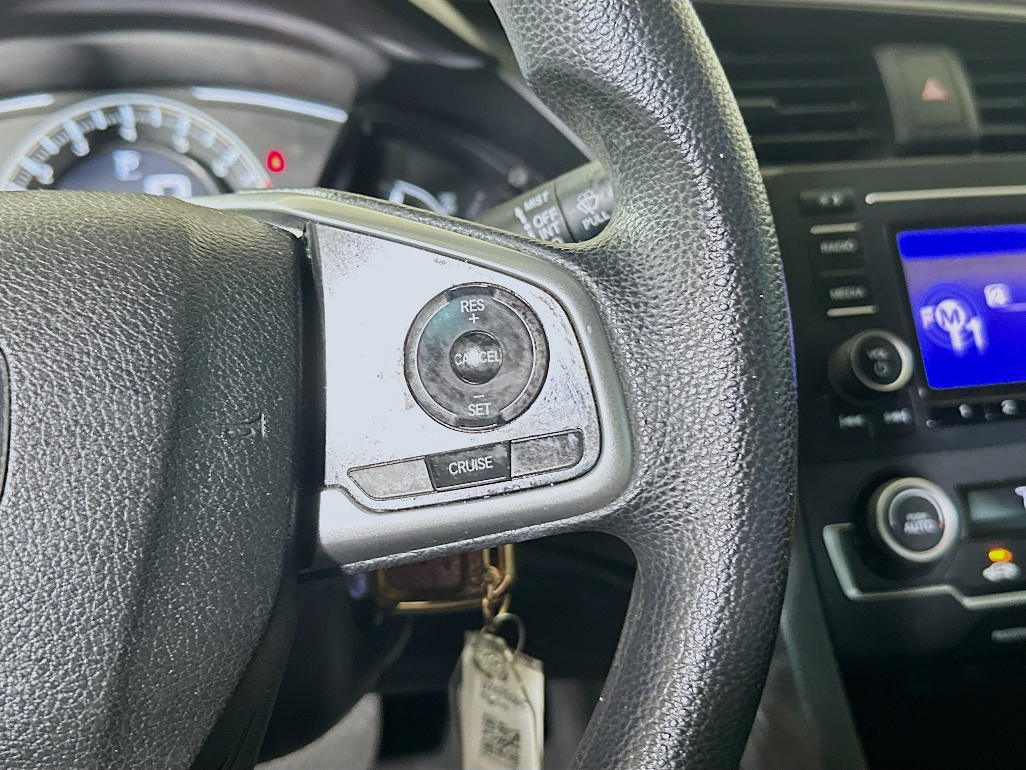 Used 2018 Gray Honda LX image 17