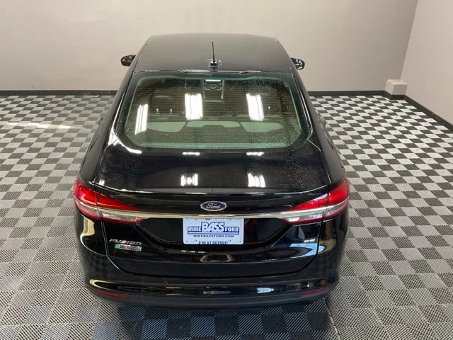 Used 2018 Black Ford SE Luxury image 12