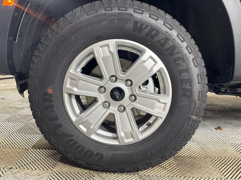 New 2026 Gray Ford XL image 16