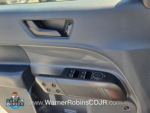 Used 2025 White Ford Lariat image 31