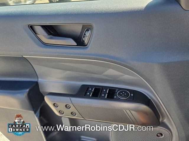 Used 2025 White Ford Lariat image 31