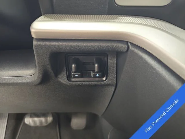 New 2027 Star White Metallic Tri-Coat Ford Active image 37
