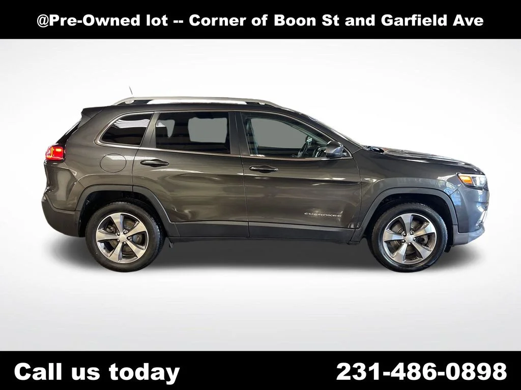 Used 2019 Gray Jeep Limited image 6