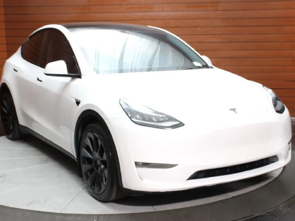 Used 2021 Pearl White Multi-Coat Tesla Long Range image 31
