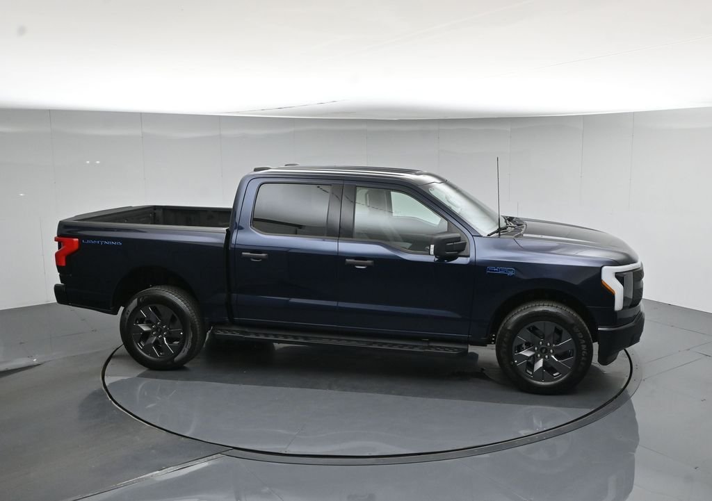 Used 2024 Blue Ford XLT image 56