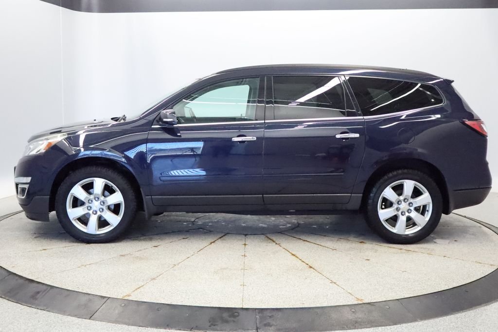 Used 2017 Chevrolet Traverse 1LT with VIN 1GNKVGKDXHJ226269 for sale in Coon Rapids, Minnesota