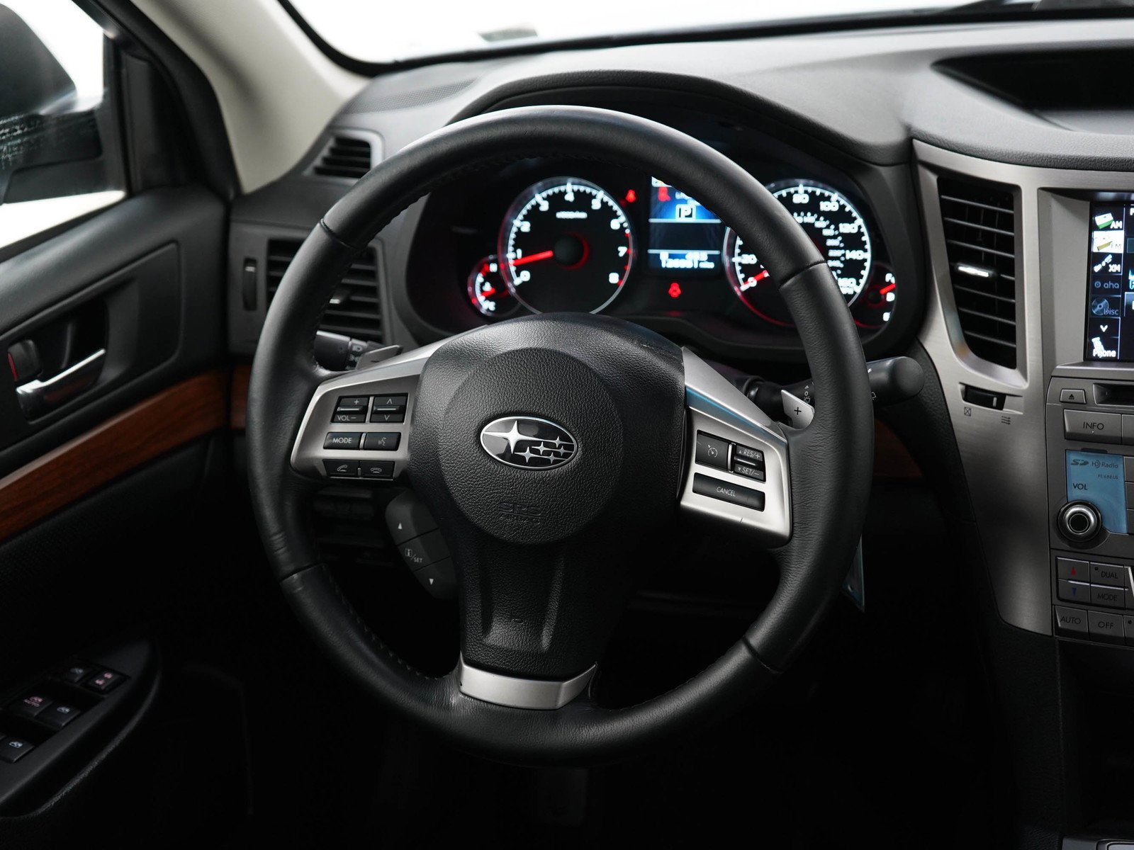 Used 2014 Ice Silver Metallic Subaru 3.6R image 14