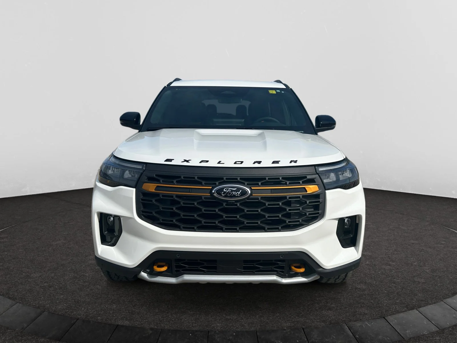 New 2026 Star White Metallic Tri-Coat Ford Tremor image 8