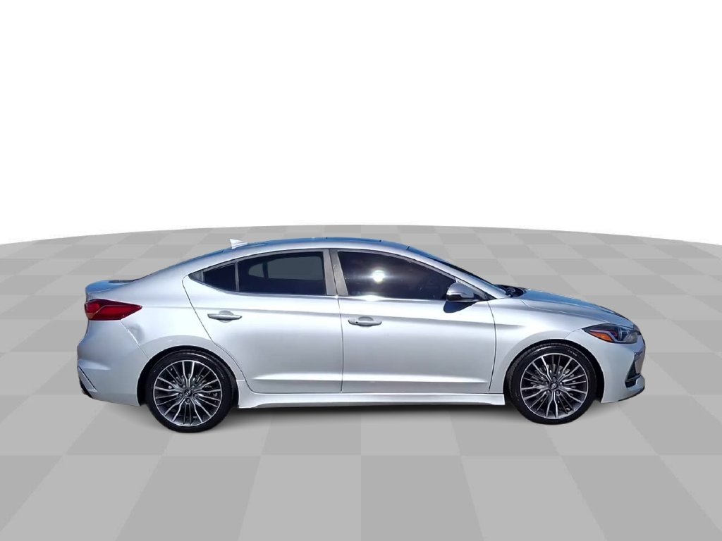 Used 2017 Silver Hyundai Sport image 9