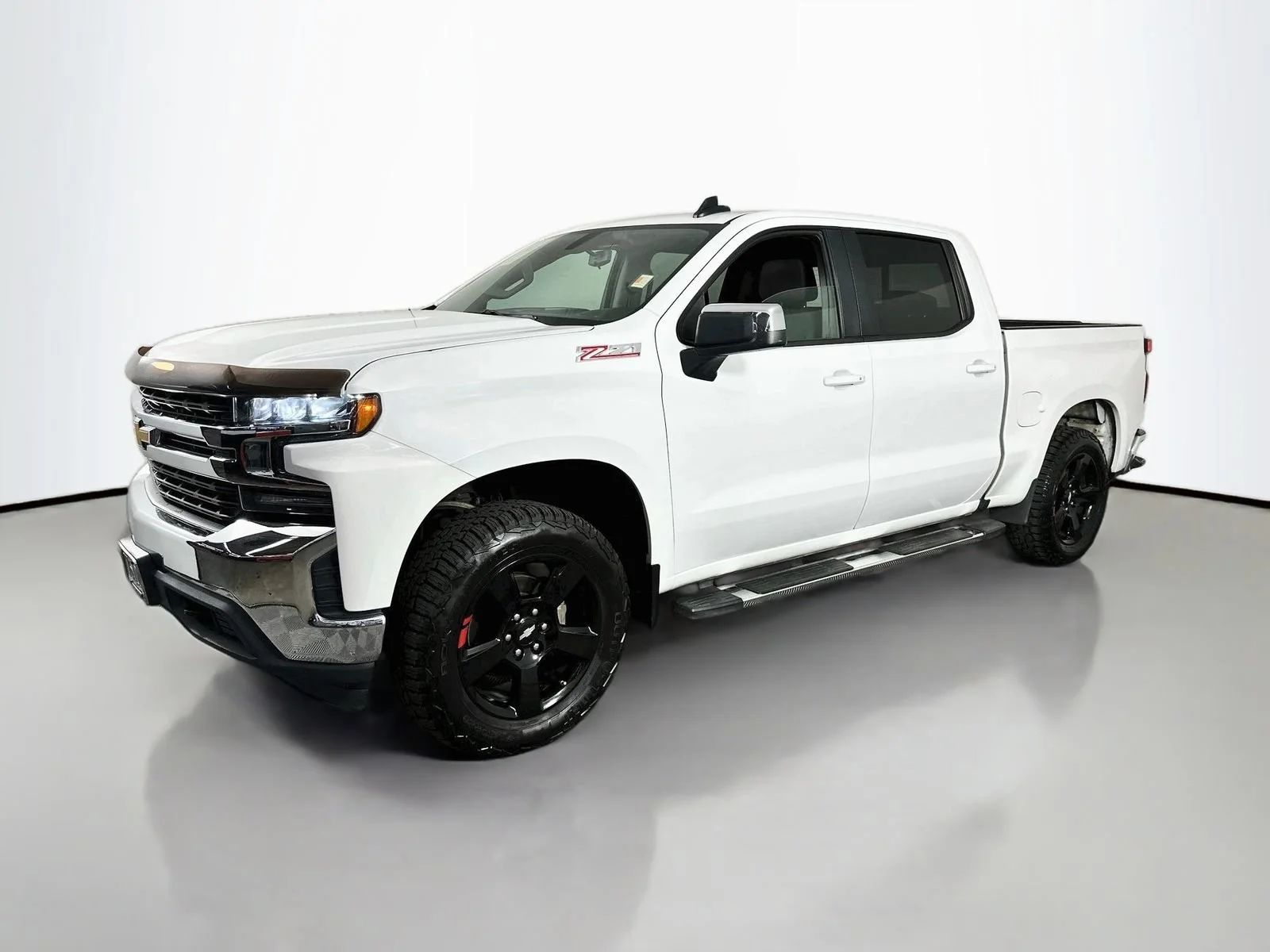 Used 2019 SUMMIT WHITE Chevrolet LT image 4