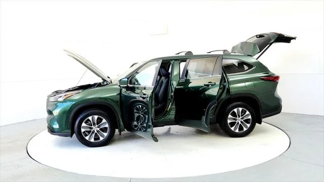 Certified Used 2024 CYPRESS Toyota  image 10