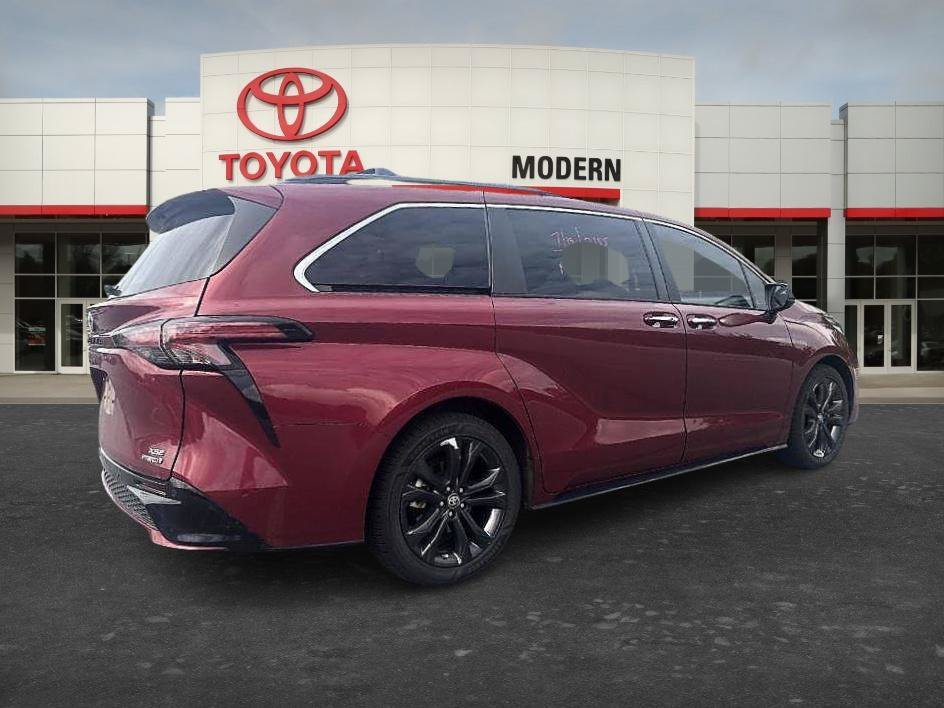 Used 2022 Ruby Flare Pearl Toyota XSE image 5