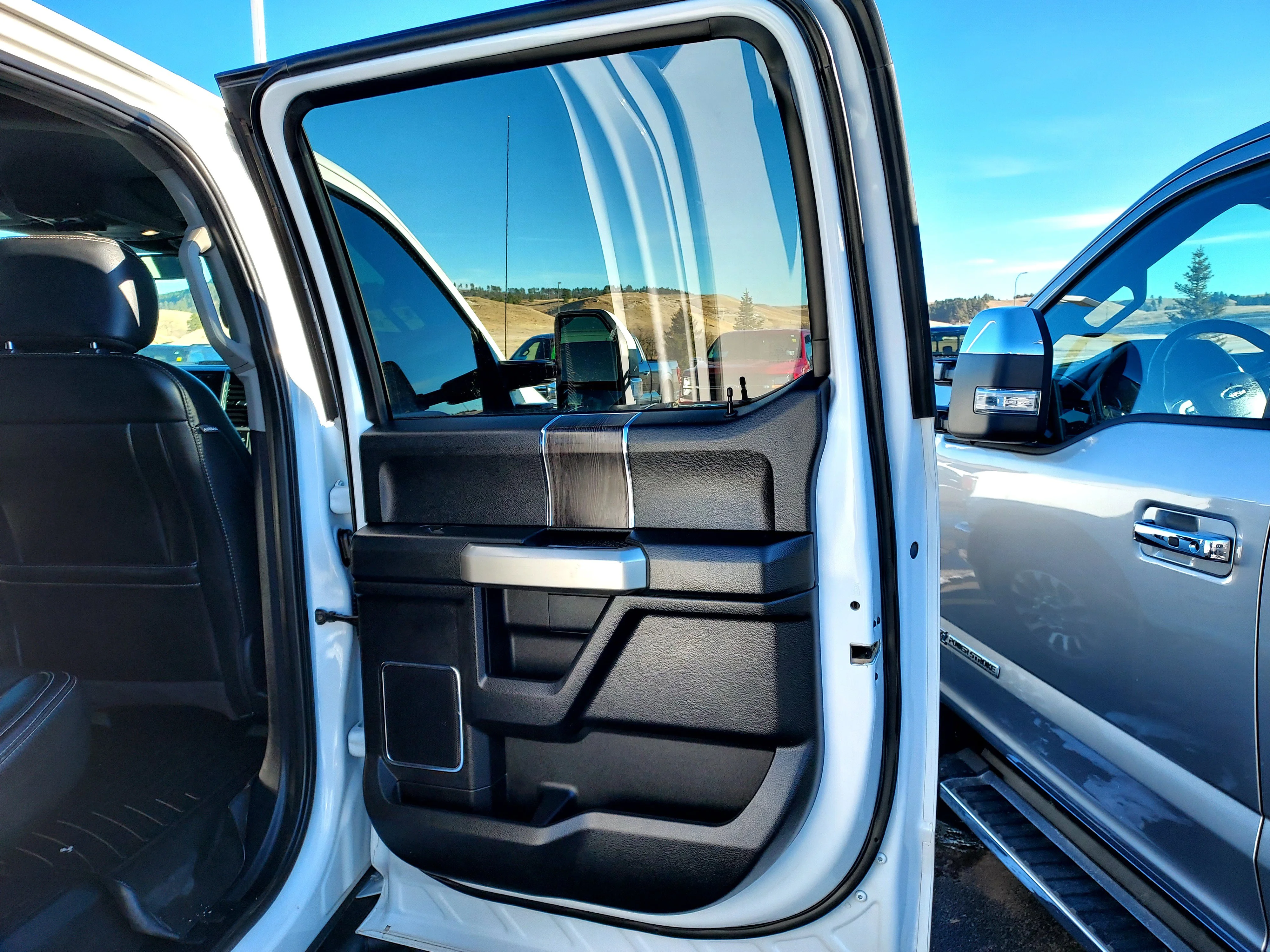 Used 2020 White Ford LARIAT image 22