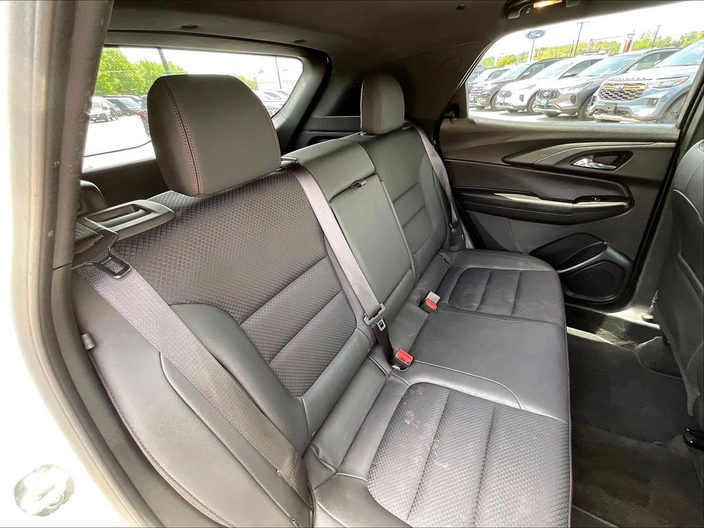 Used 2023 Summit White Chevrolet RS image 15