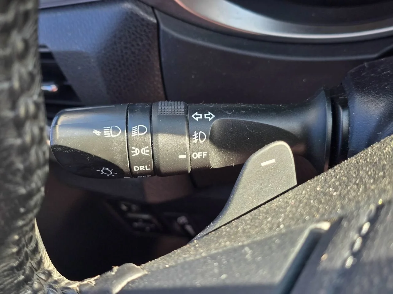 Used 2016 White Toyota L image 19