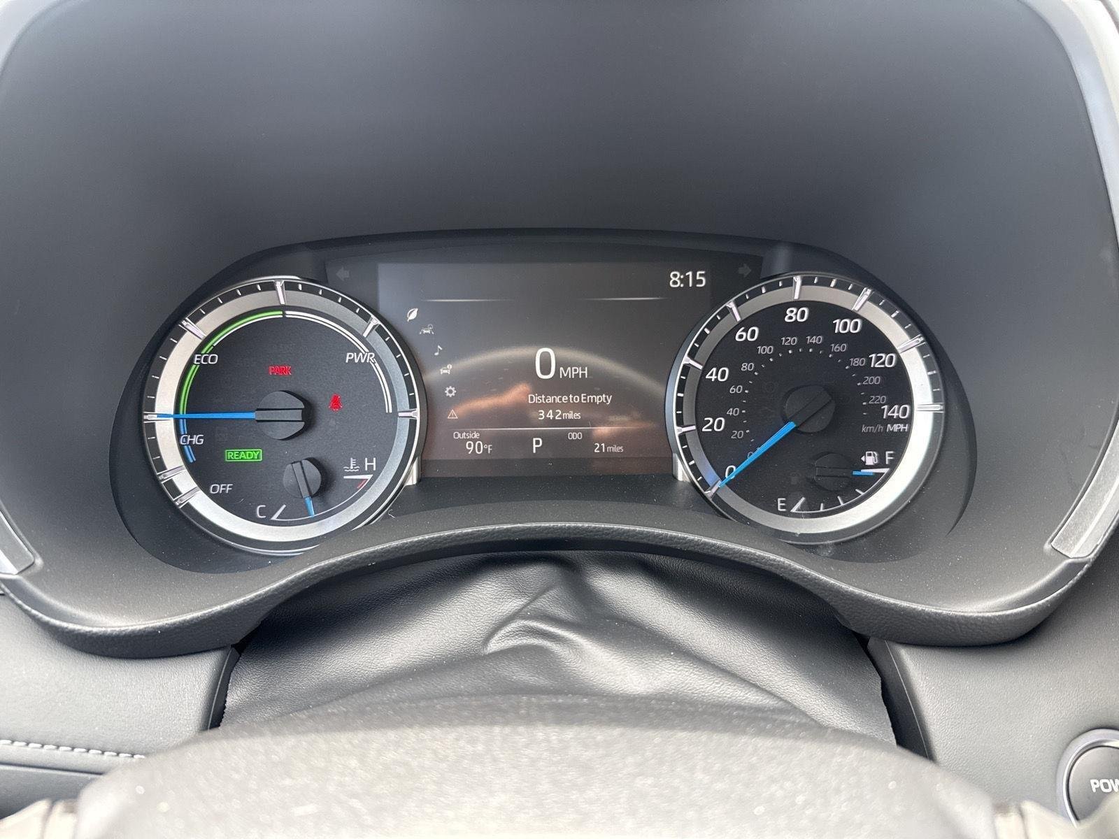 Used 2026 Wind Chill Pearl Toyota Hybrid XLE image 2