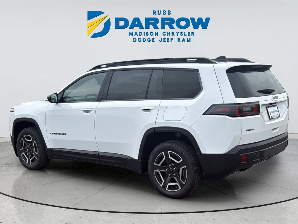New 2026 Bright White Clear-Coat Exterior Paint Jeep Laredo image 3