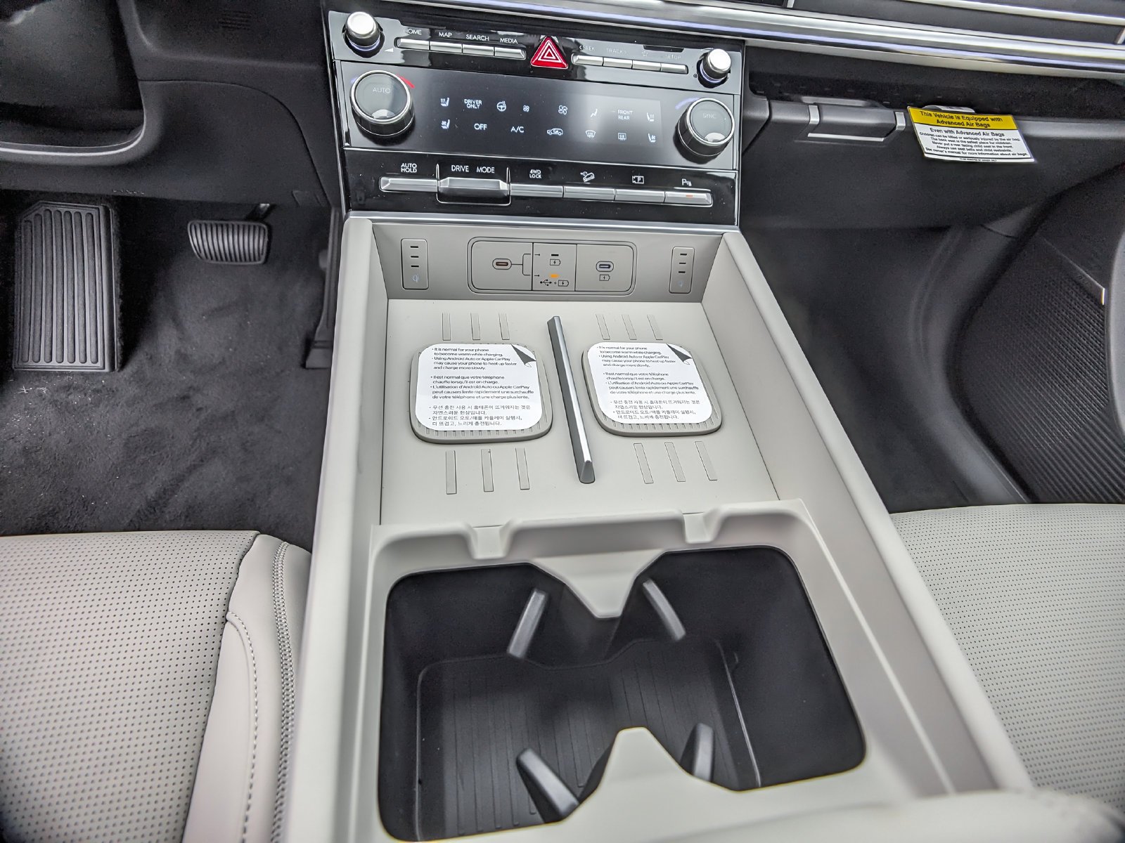 2026 Hyundai Santa Fe Calligraphy - Photo 12