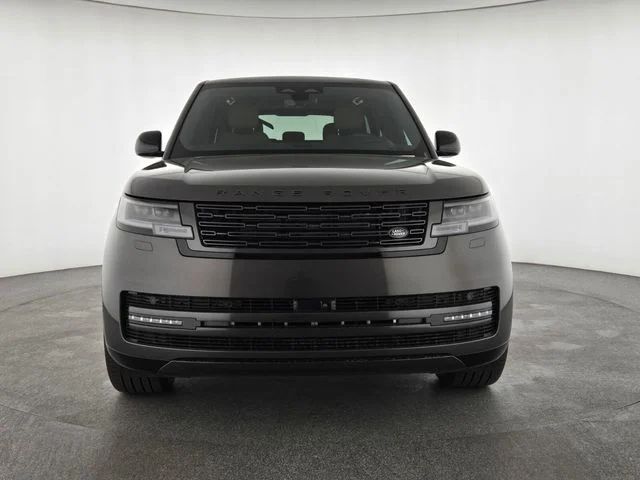 New 2026 Charente Grey Land Rover SE image 8