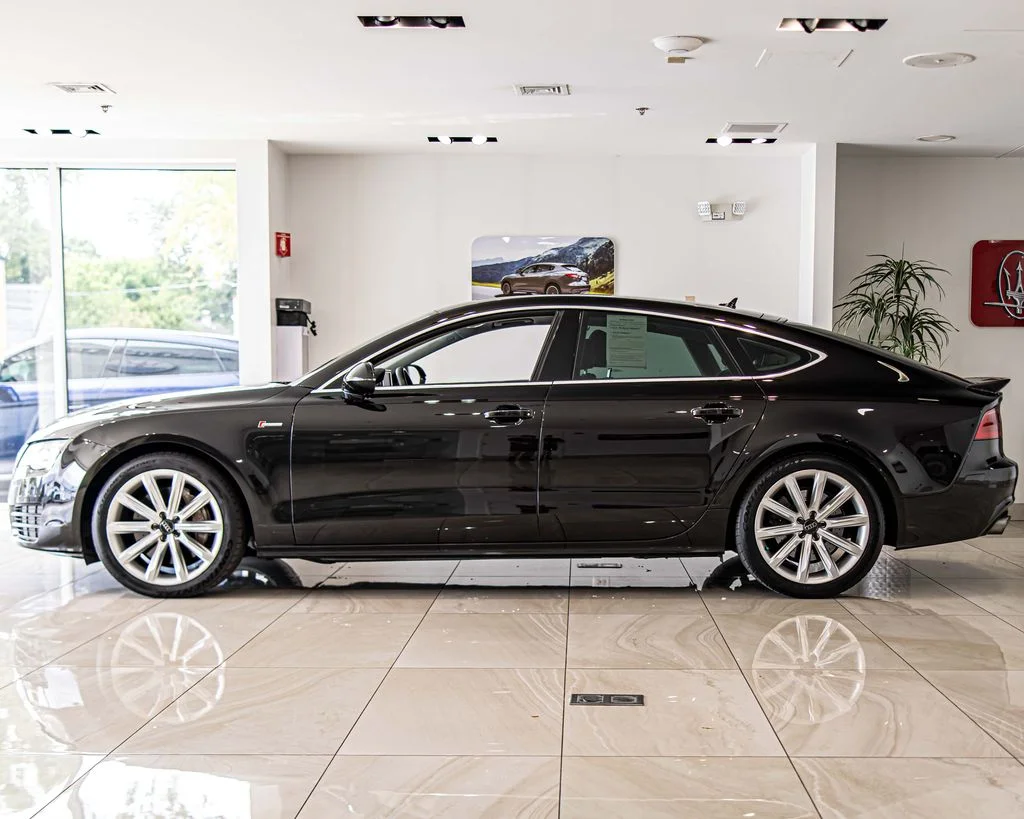 Used 2013 Black Audi  image 6