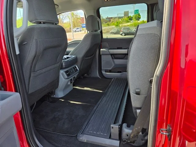 Used 2025 Red Ford XLT image 12
