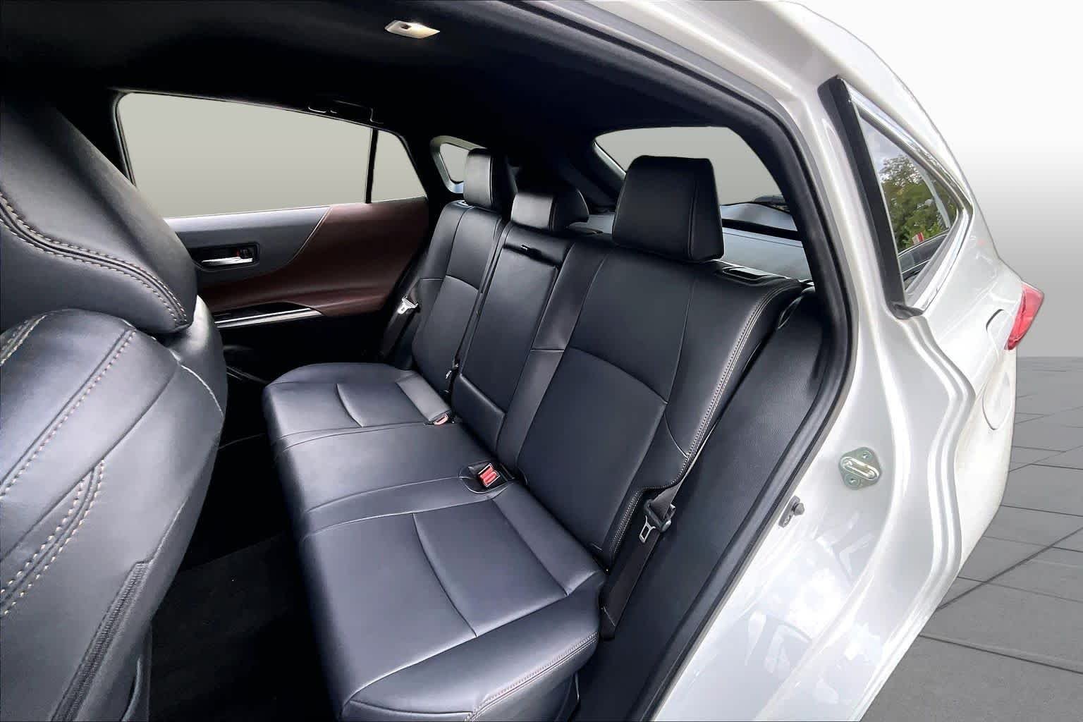 Used 2023 Wind Chill Pearl Toyota XLE image 19