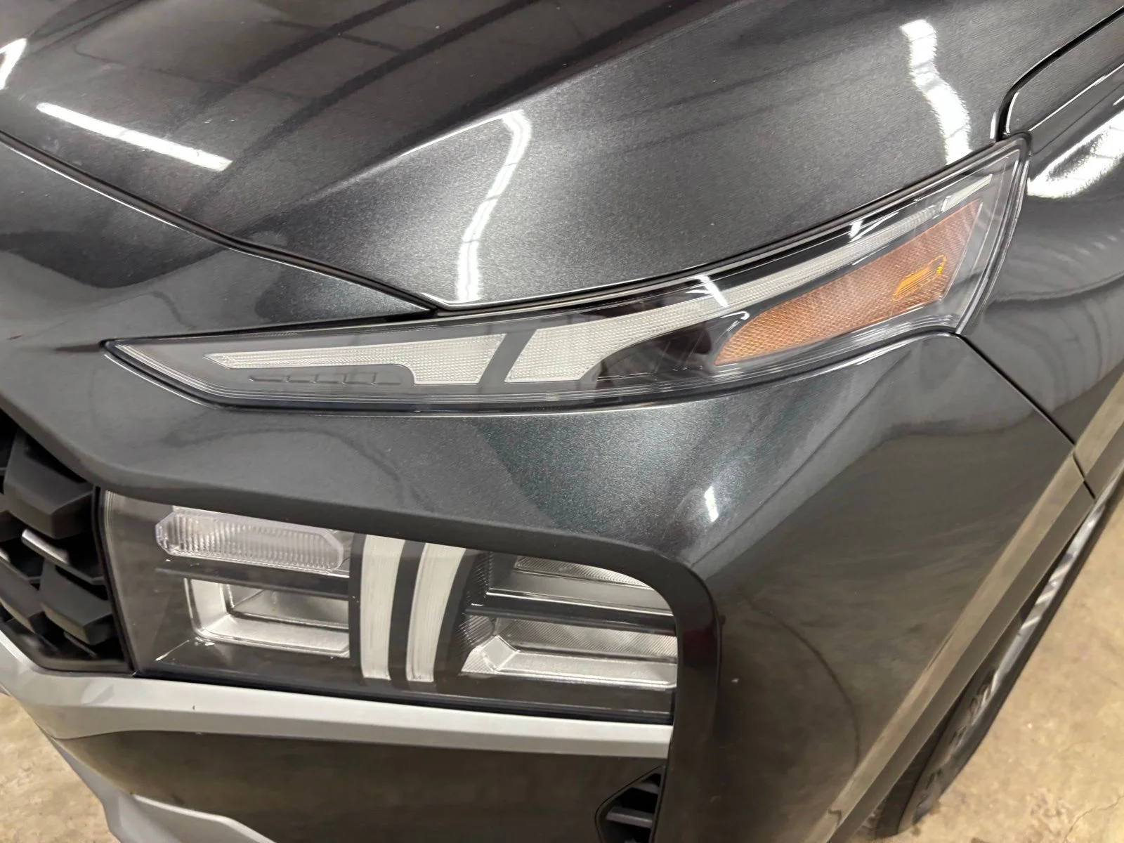 Used 2023 Gray Hyundai SE image 8