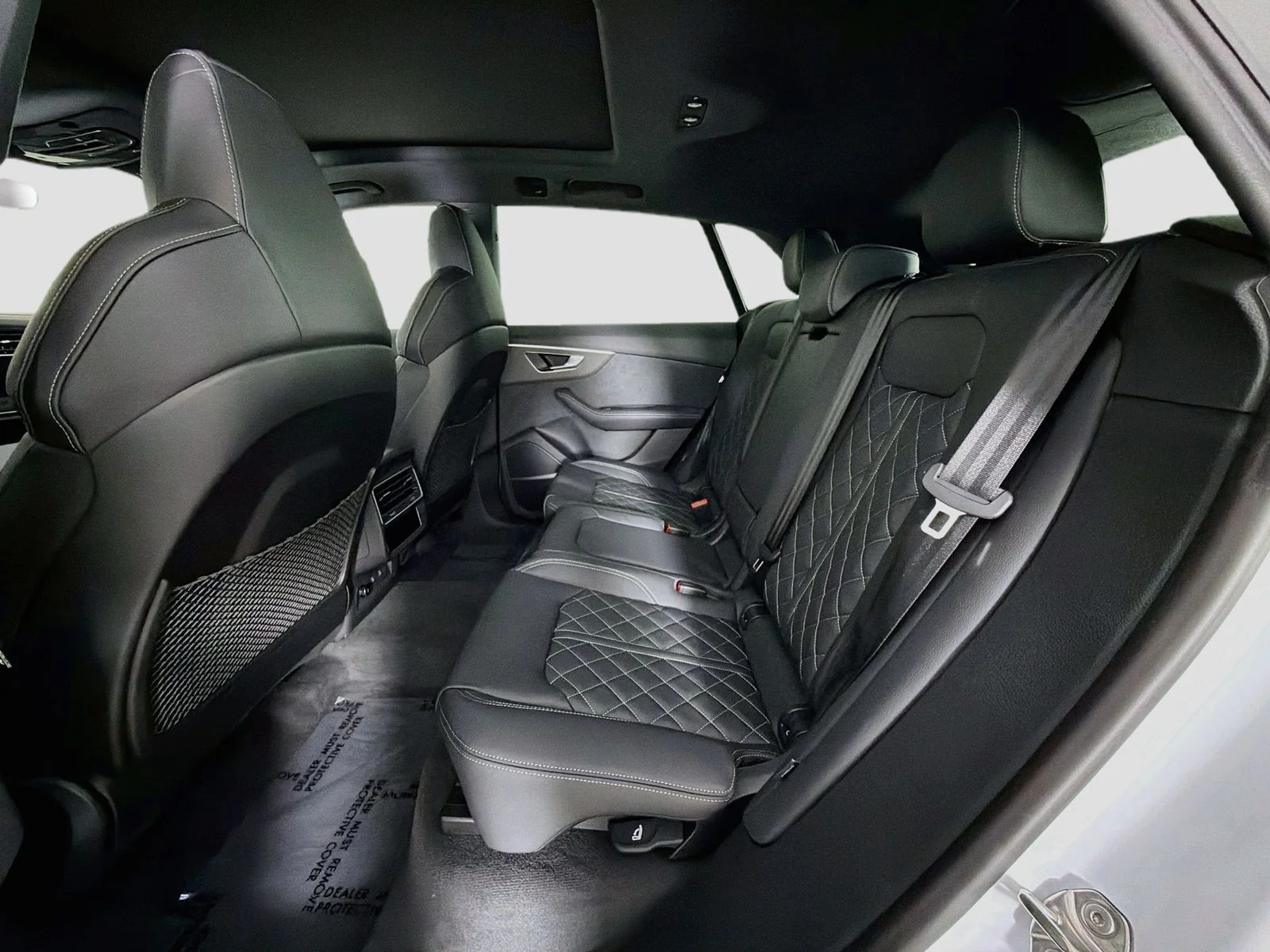 New 2026 White Audi 4.0T Premium Plus image 26