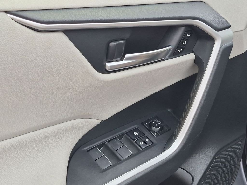 Used 2022 Magnetic Gray Metallic Toyota XLE Premium image 10
